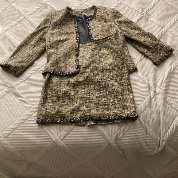 Josephine Chaus women’s suit size 8 jacket and skirt embroidered. - Picture 1 of 3